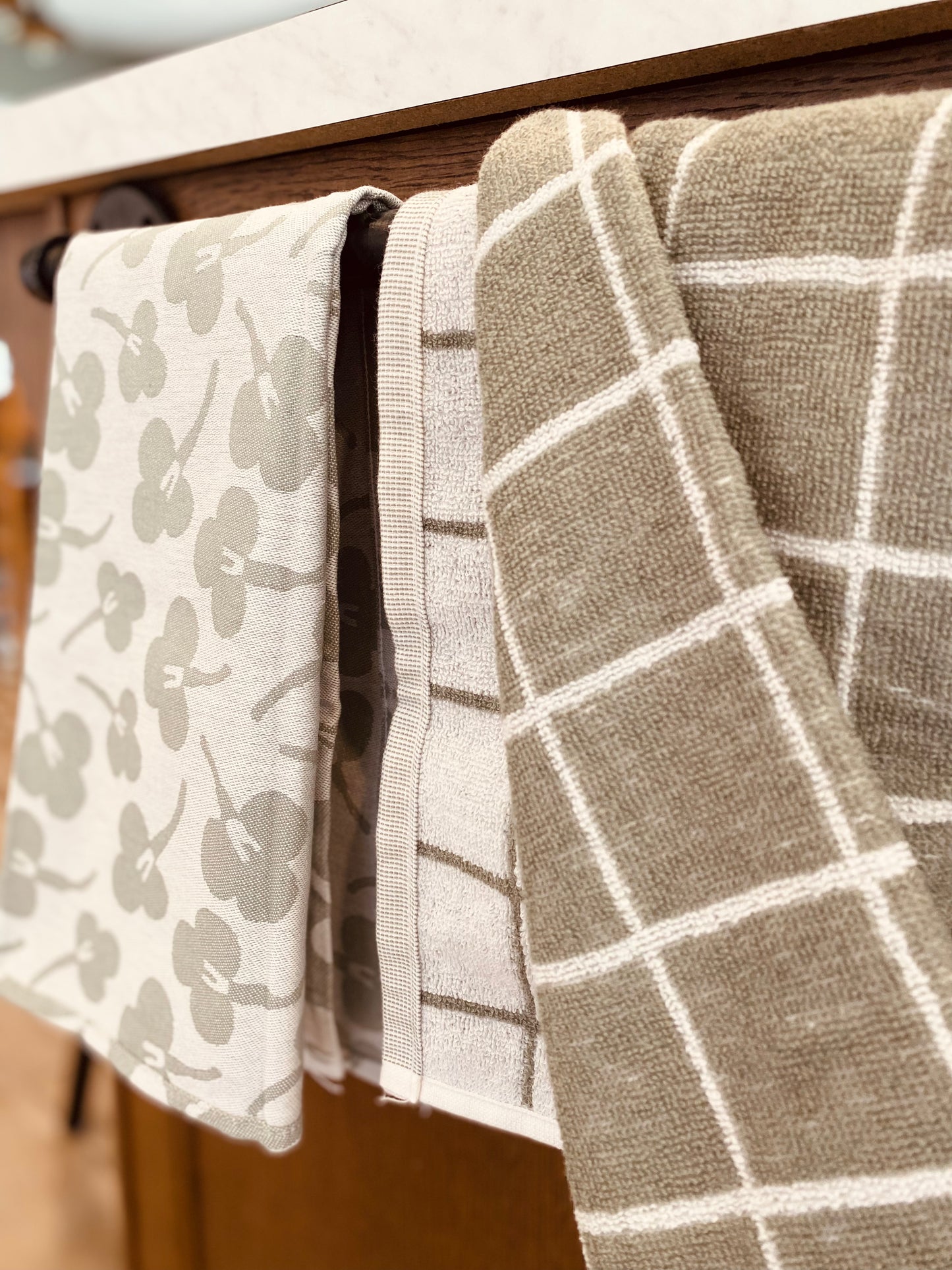 Hand towel ~ sage checker