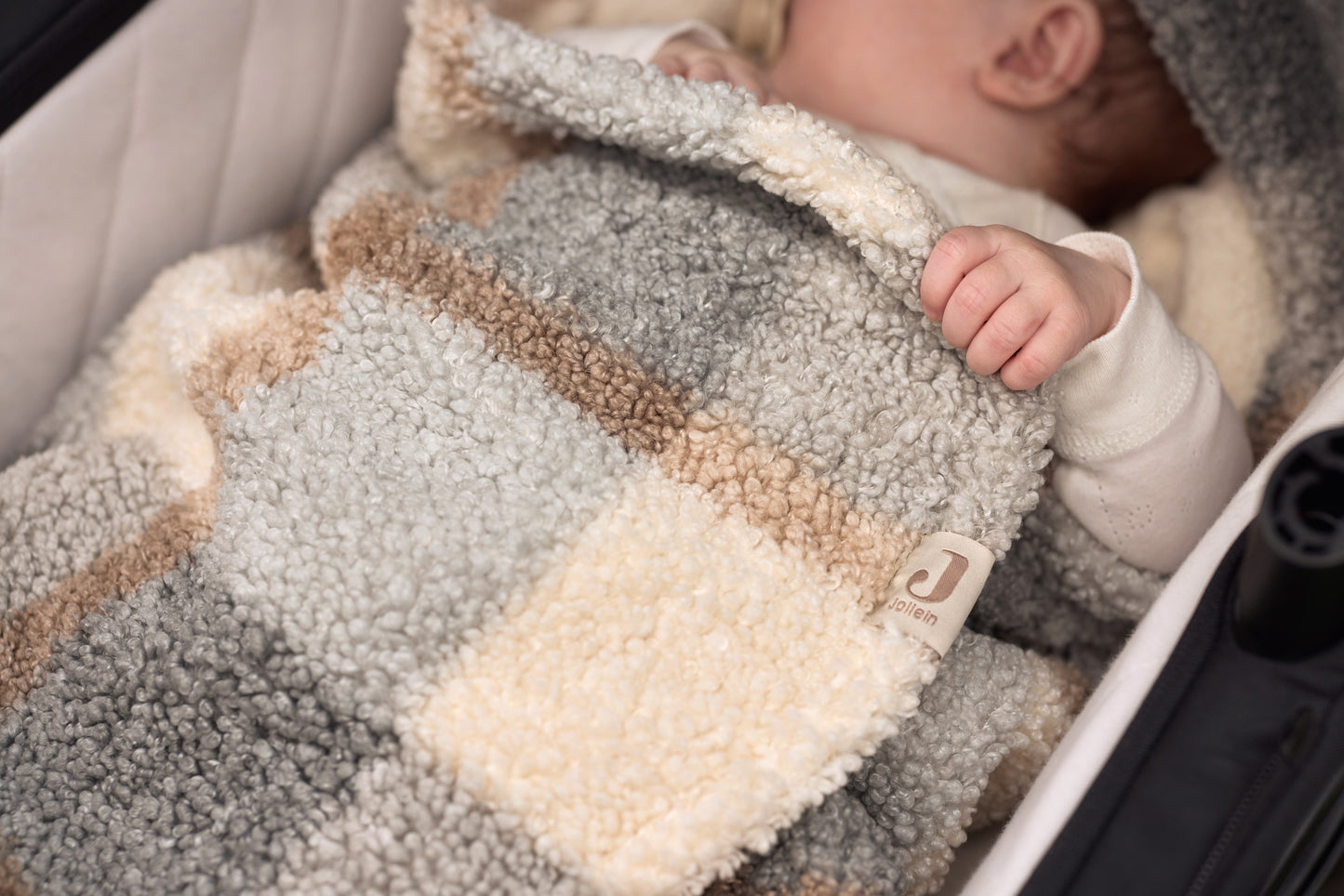Infant carseat footmuff ~ Checker
