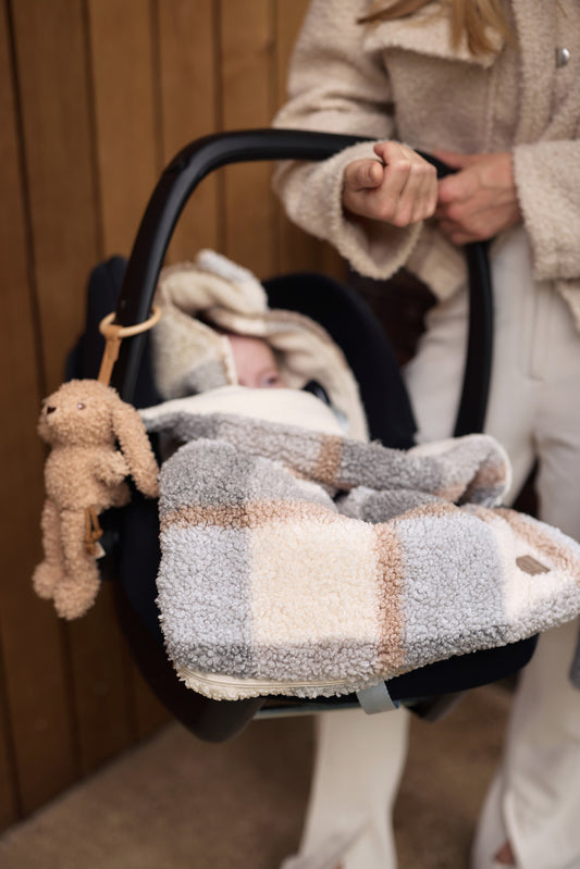 Infant carseat footmuff ~ Checker