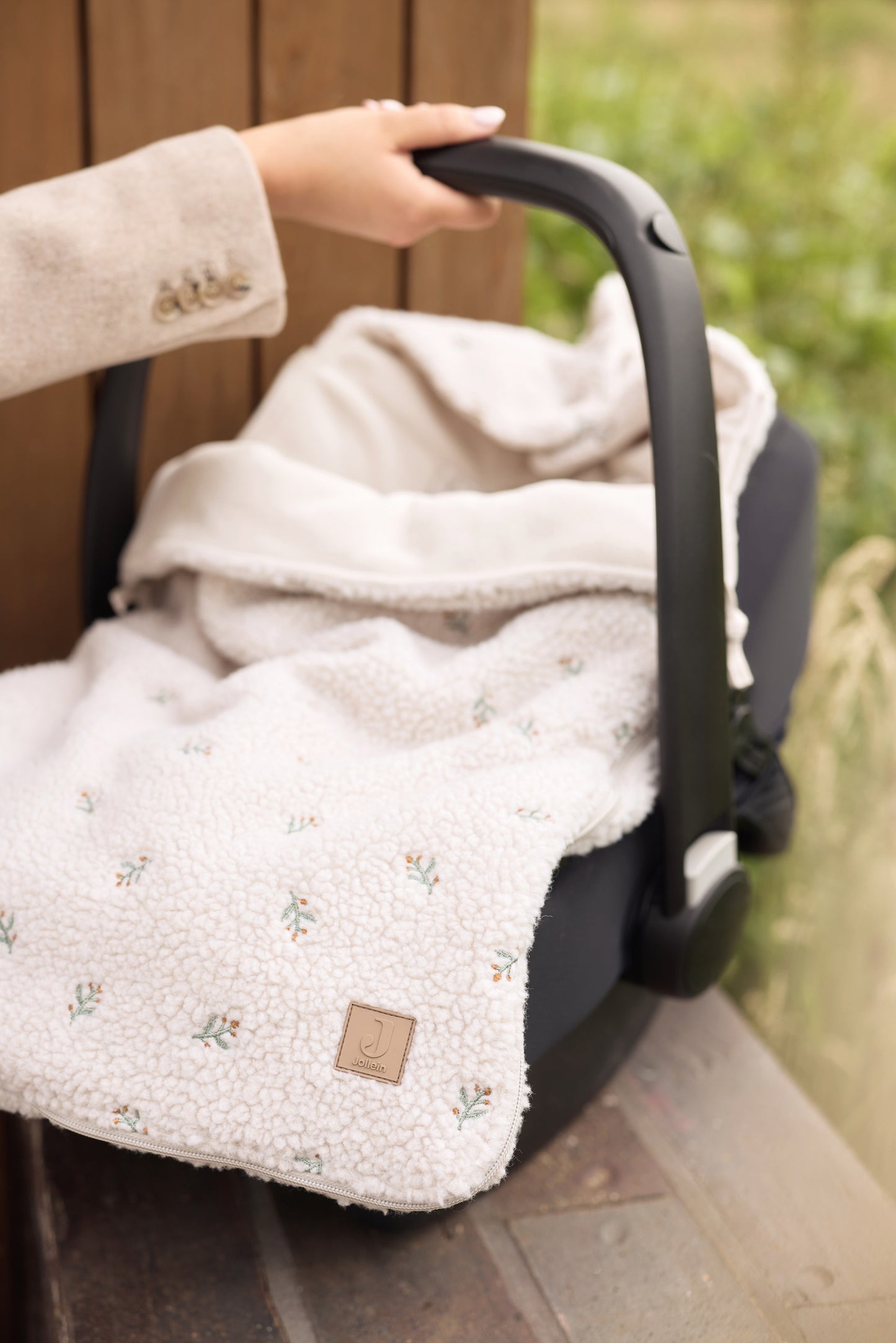 Infant carseat footmuff ~ Lovely Florals